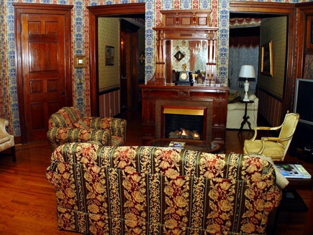 Herrold On Hill Bed And Breakfast Wabash Exterior foto