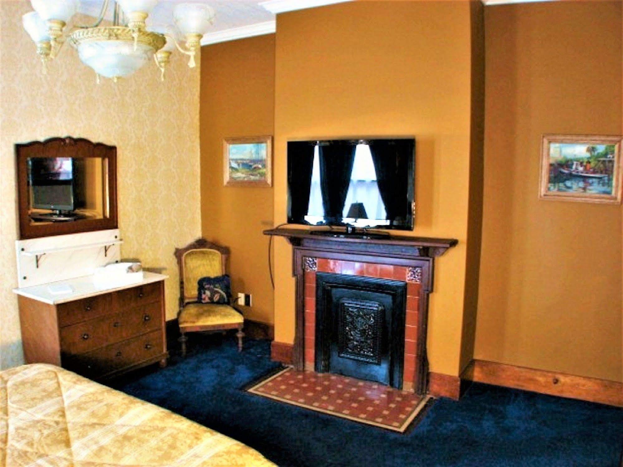 Herrold On Hill Bed And Breakfast Wabash Exterior foto