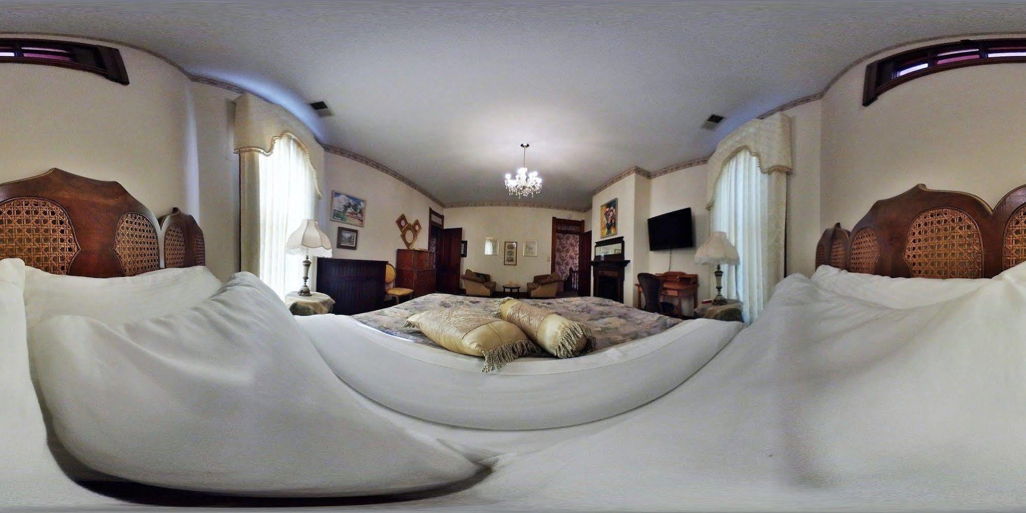 Herrold On Hill Bed And Breakfast Wabash Exterior foto